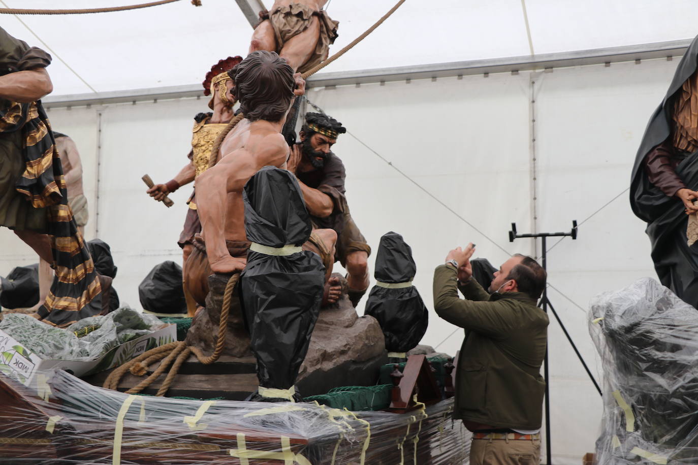 Fotos: El Nazareno prepara Los Pasos