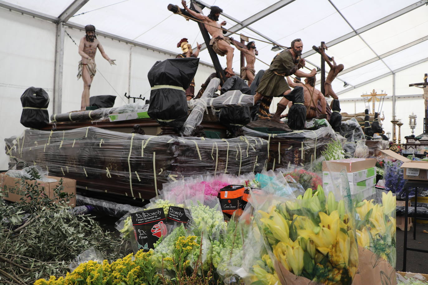 Fotos: El Nazareno prepara Los Pasos