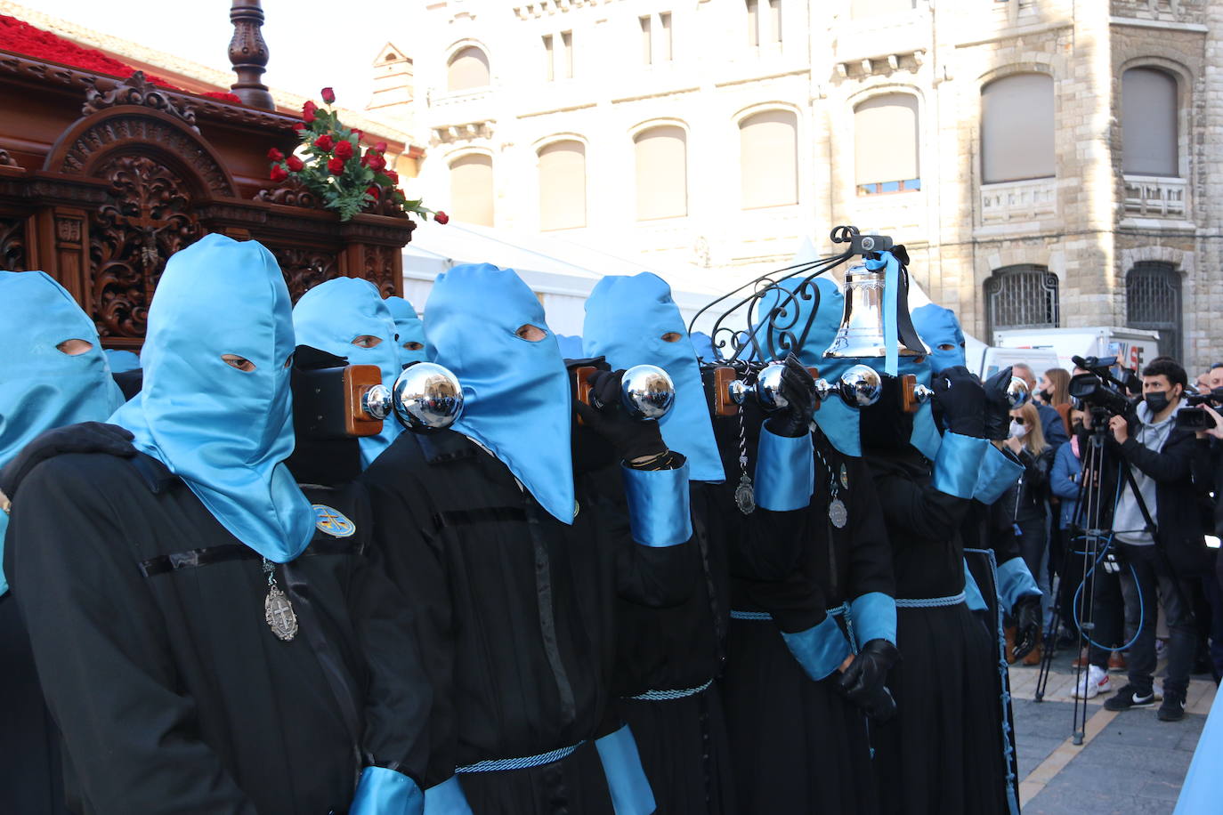 Fotos: Cofradía de las Bienaventuranzas | El &#039;Moreno&#039; se alza al cielo