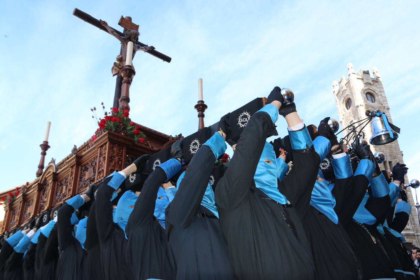 Fotos: Cofradía de las Bienaventuranzas | El &#039;Moreno&#039; se alza al cielo