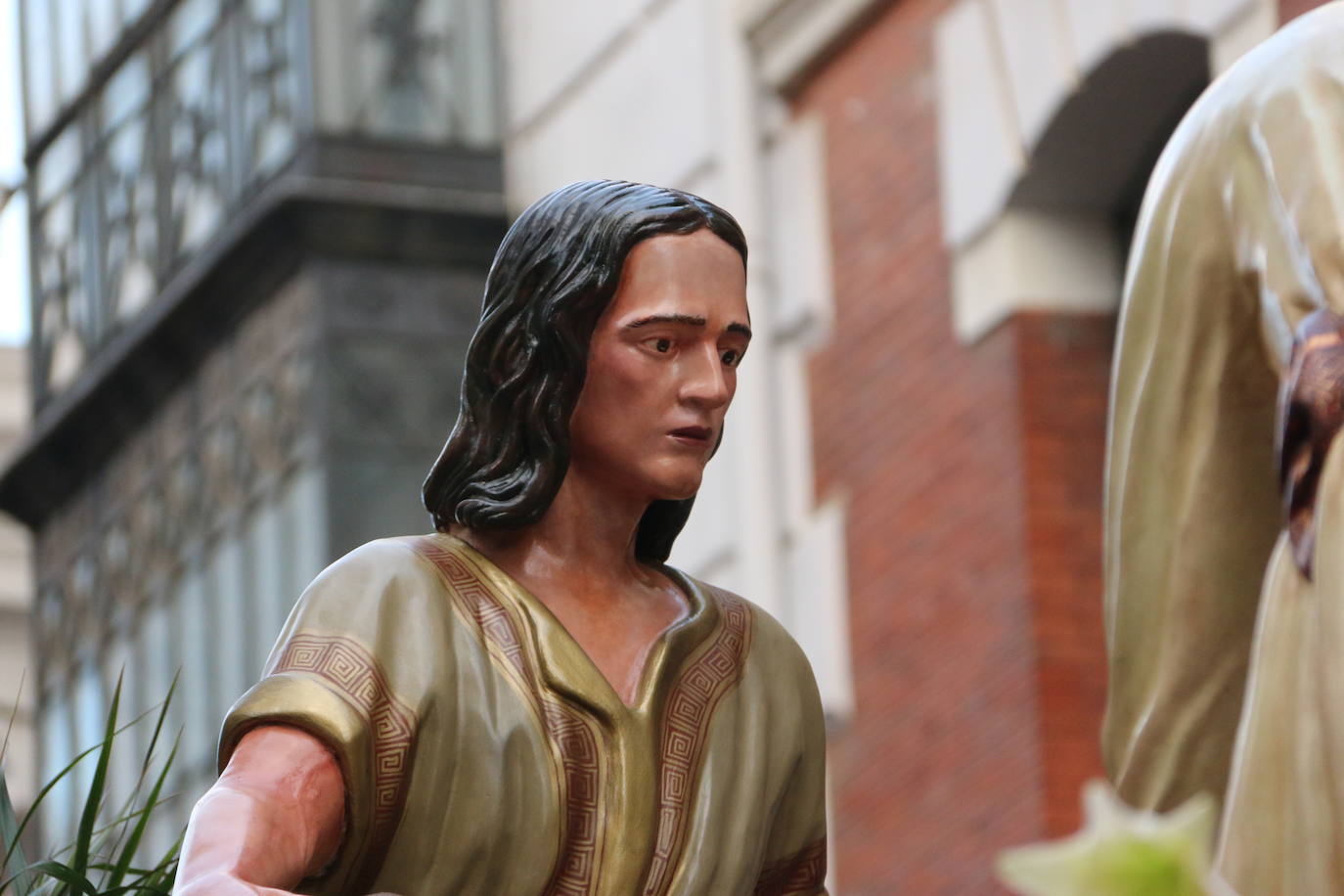 La tarde de Jueves Santo la fraternidad entre cofradías se ha materializado en la procesión de La Úlitma Cena.