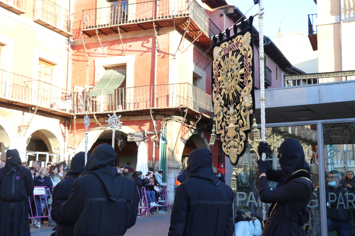 Fotos: Procesión de los Pasos, al completo