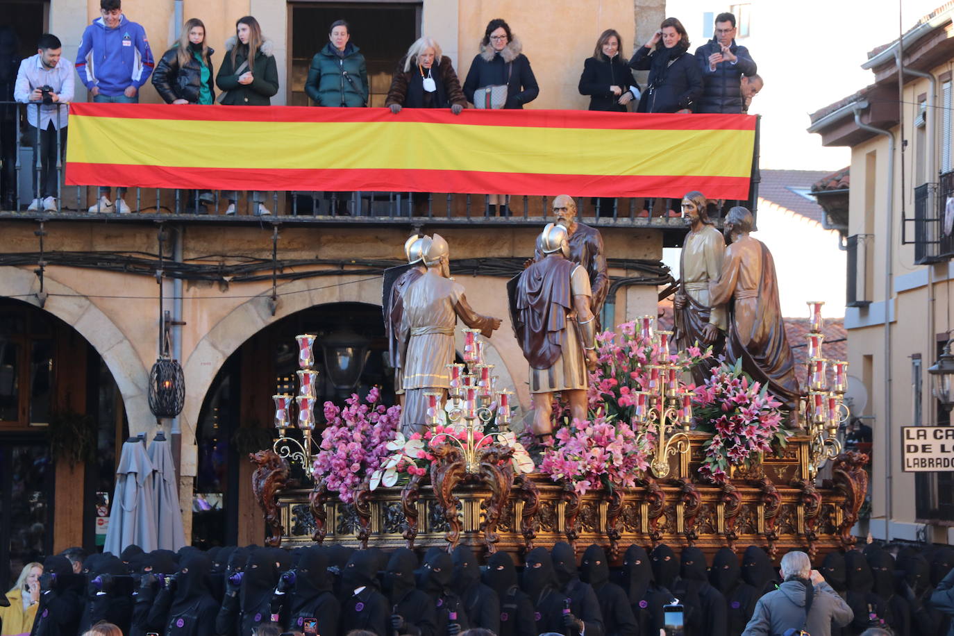 Fotos: Procesión de los Pasos, al completo