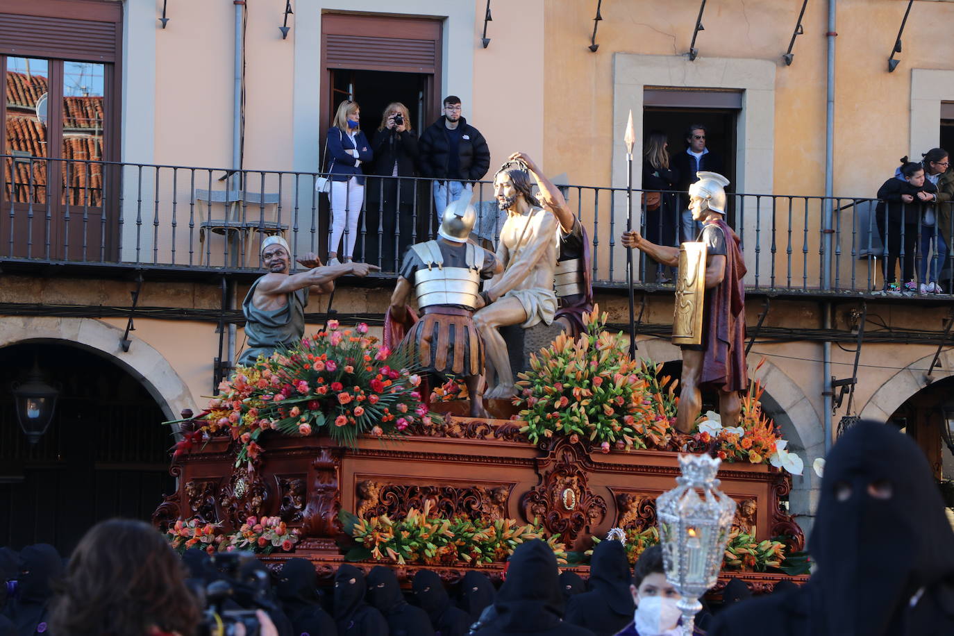 Fotos: Procesión de los Pasos, al completo