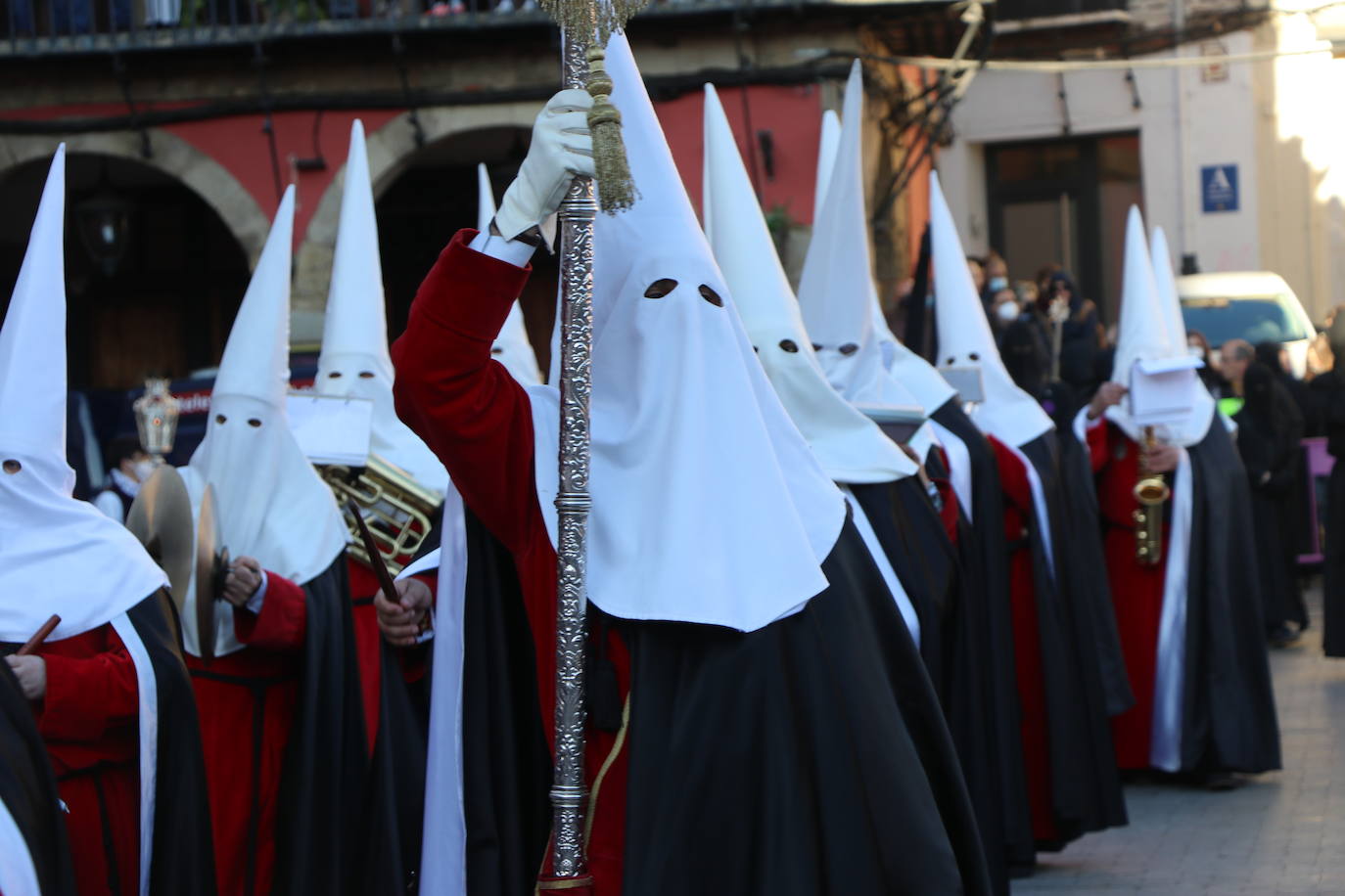 Fotos: Procesión de los Pasos, al completo