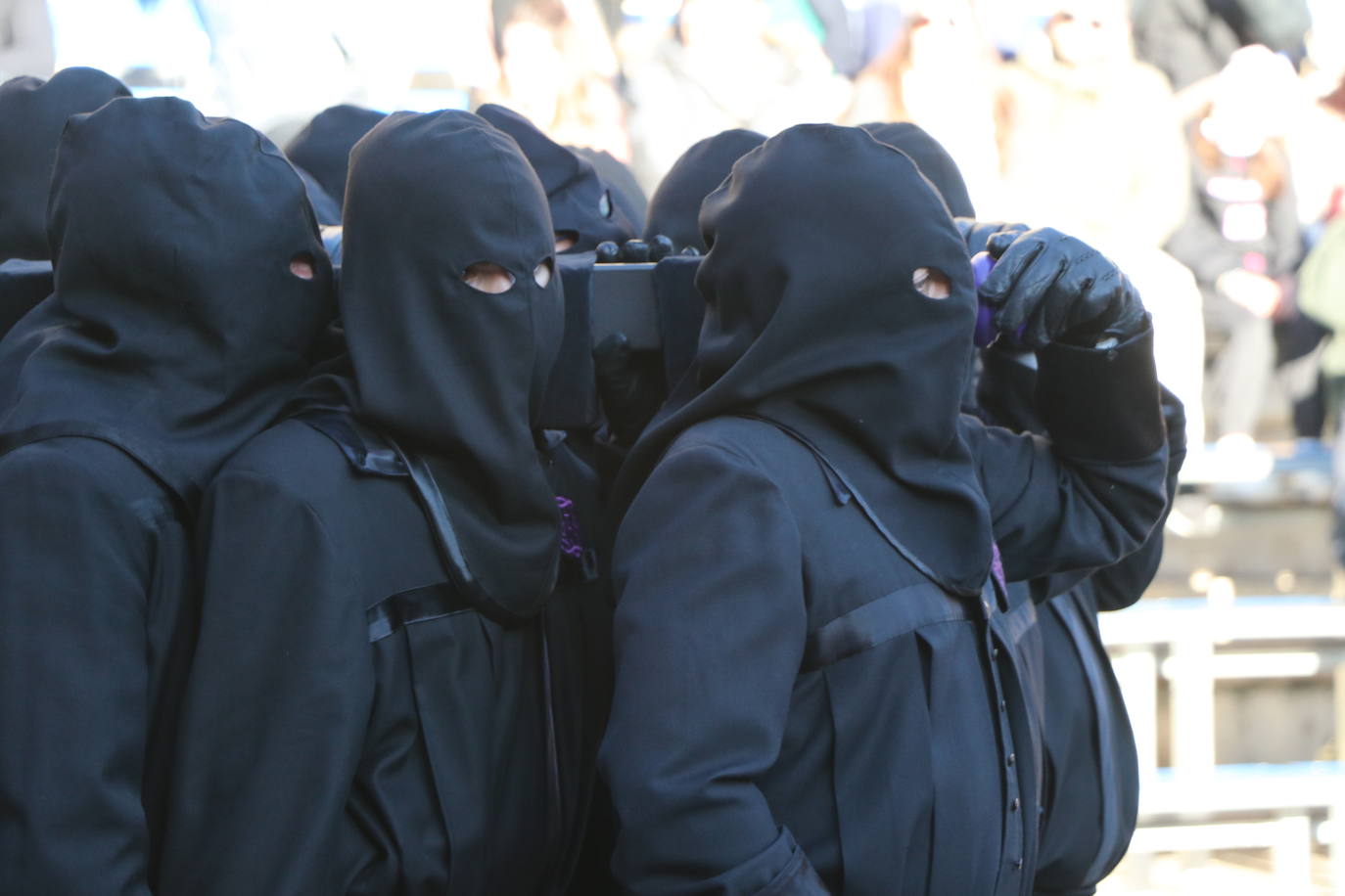 Fotos: Procesión de los Pasos, al completo