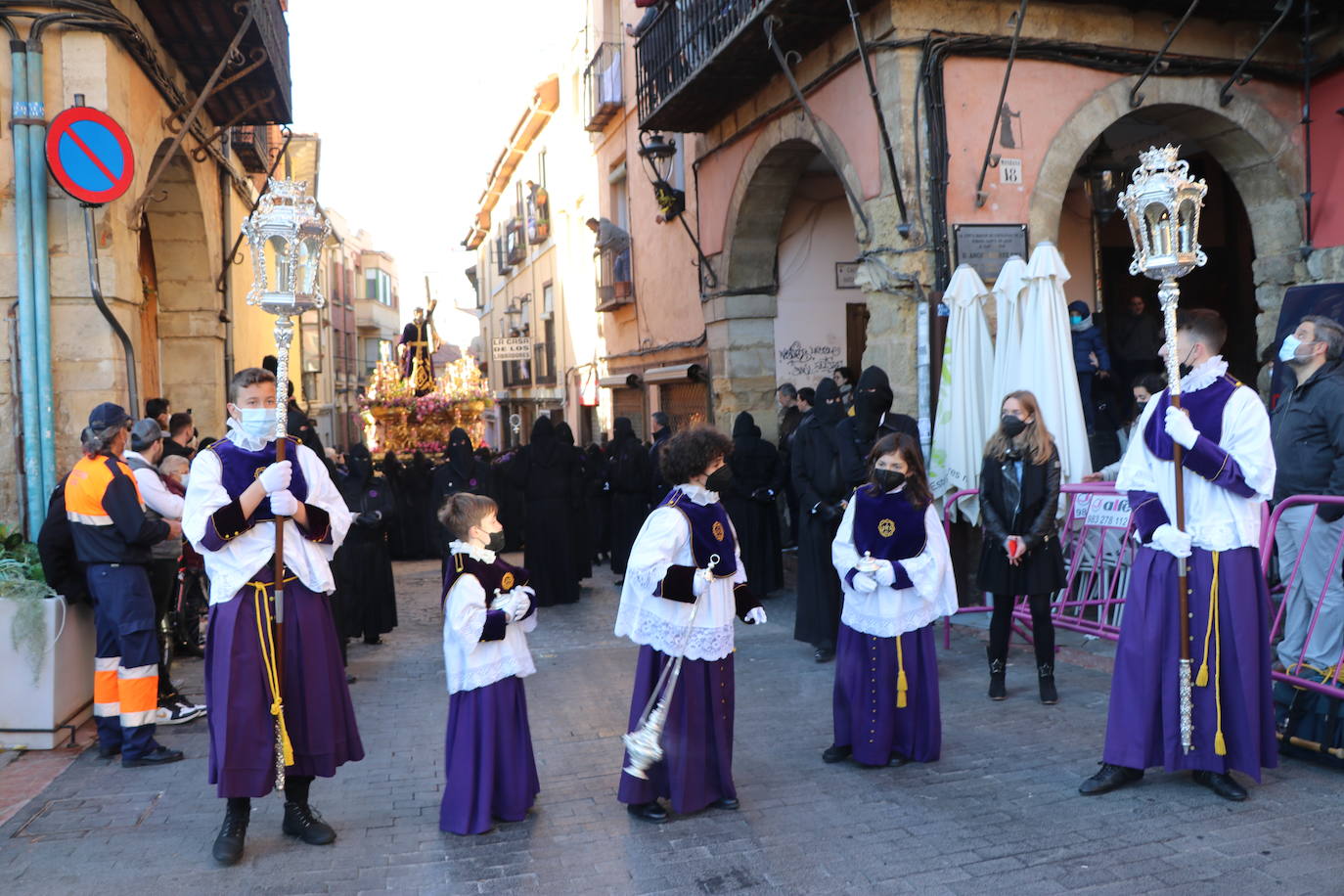 Fotos: Procesión de los Pasos, al completo