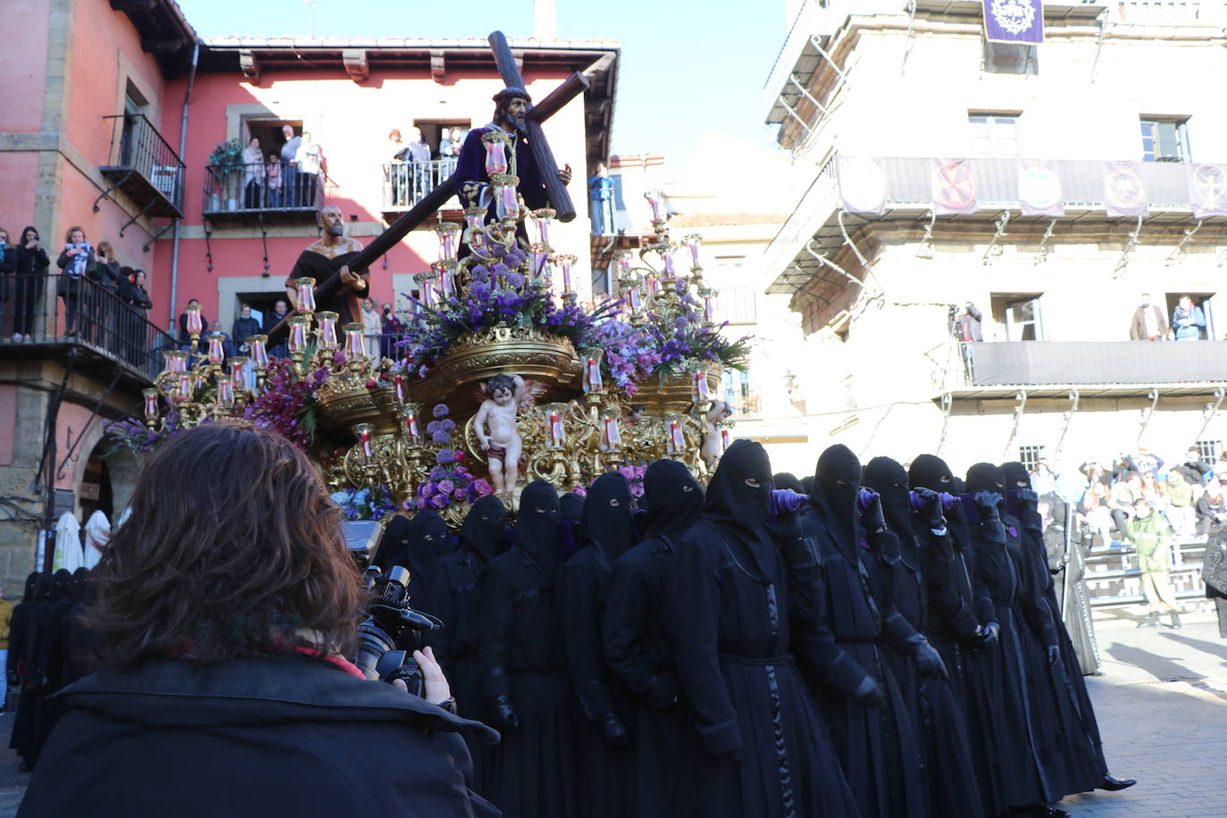 Fotos: Procesión de los Pasos, al completo