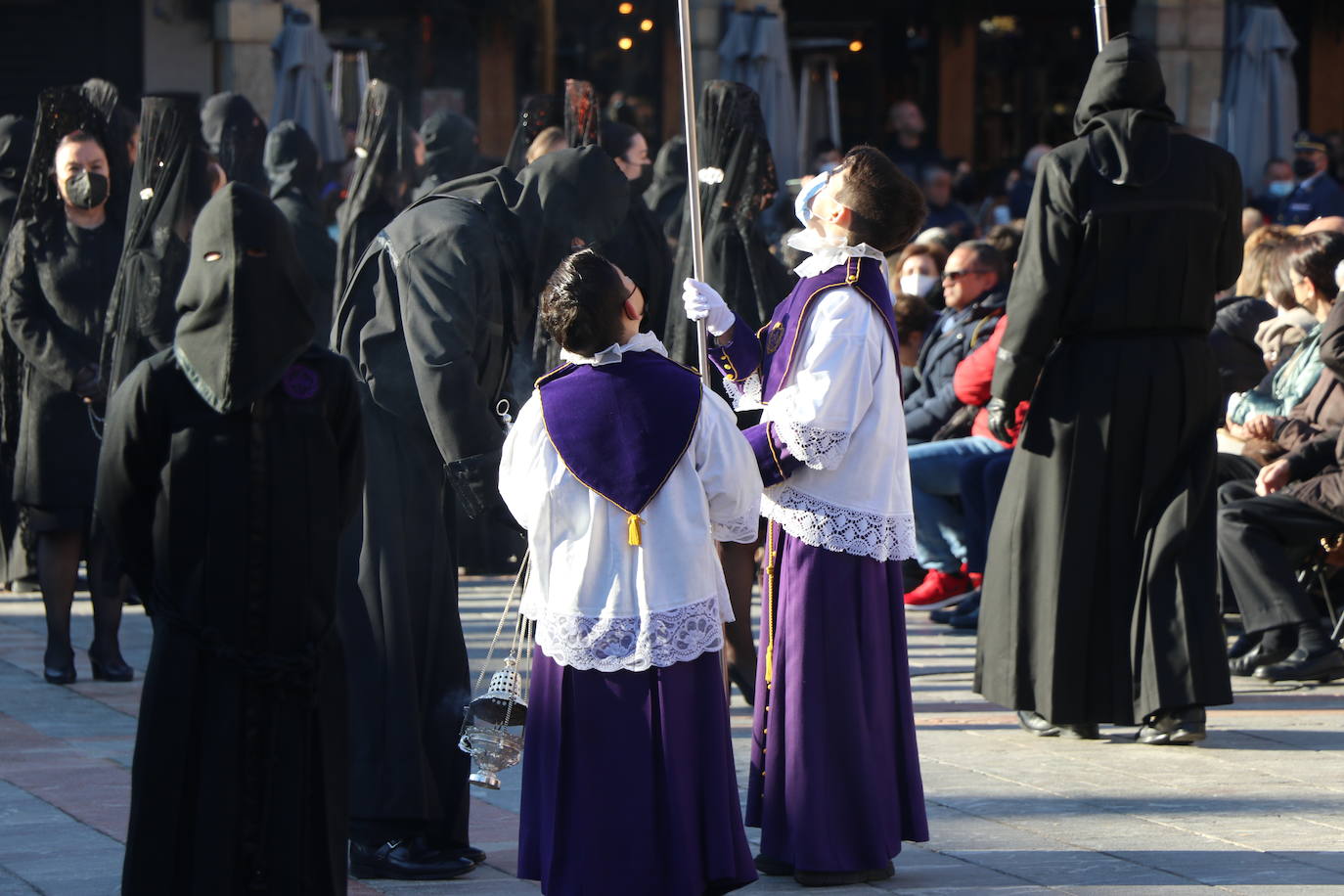 Fotos: Procesión de los Pasos, al completo