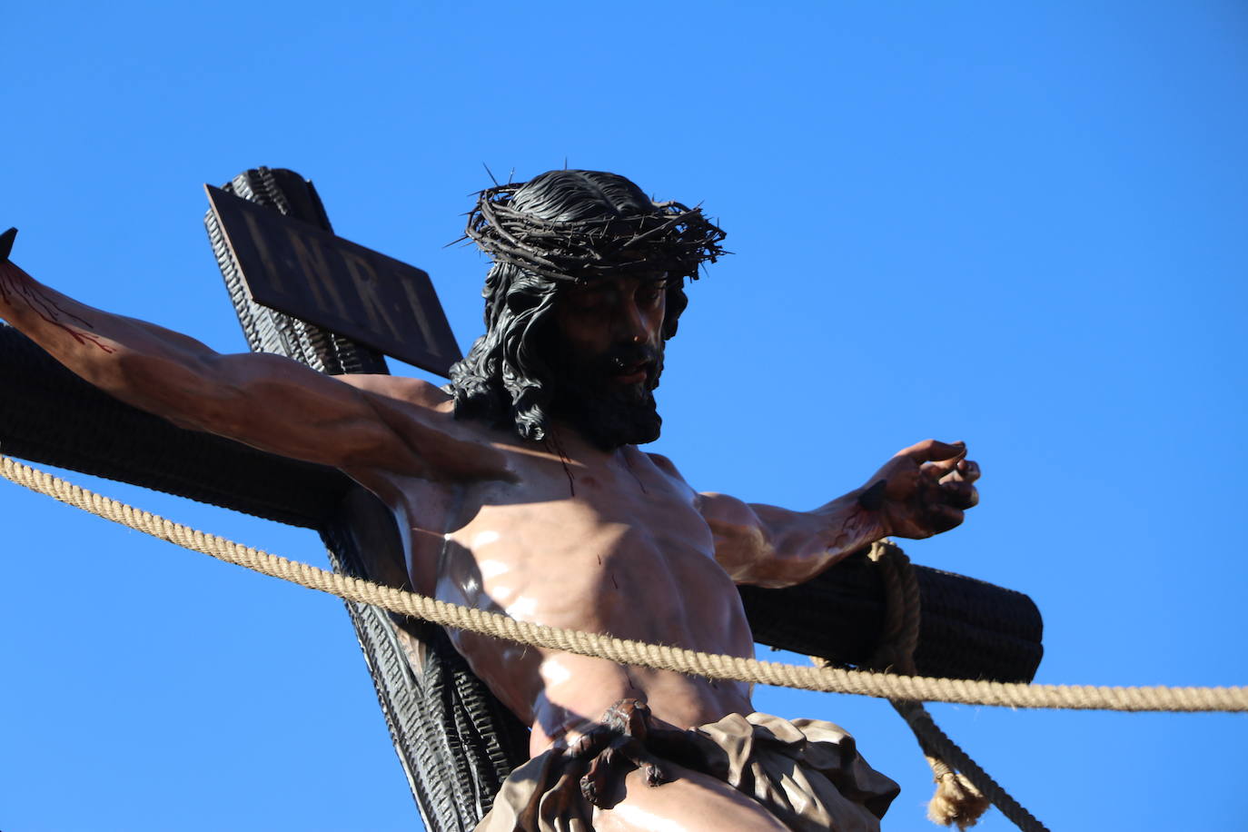 Fotos: Procesión de los Pasos, al completo