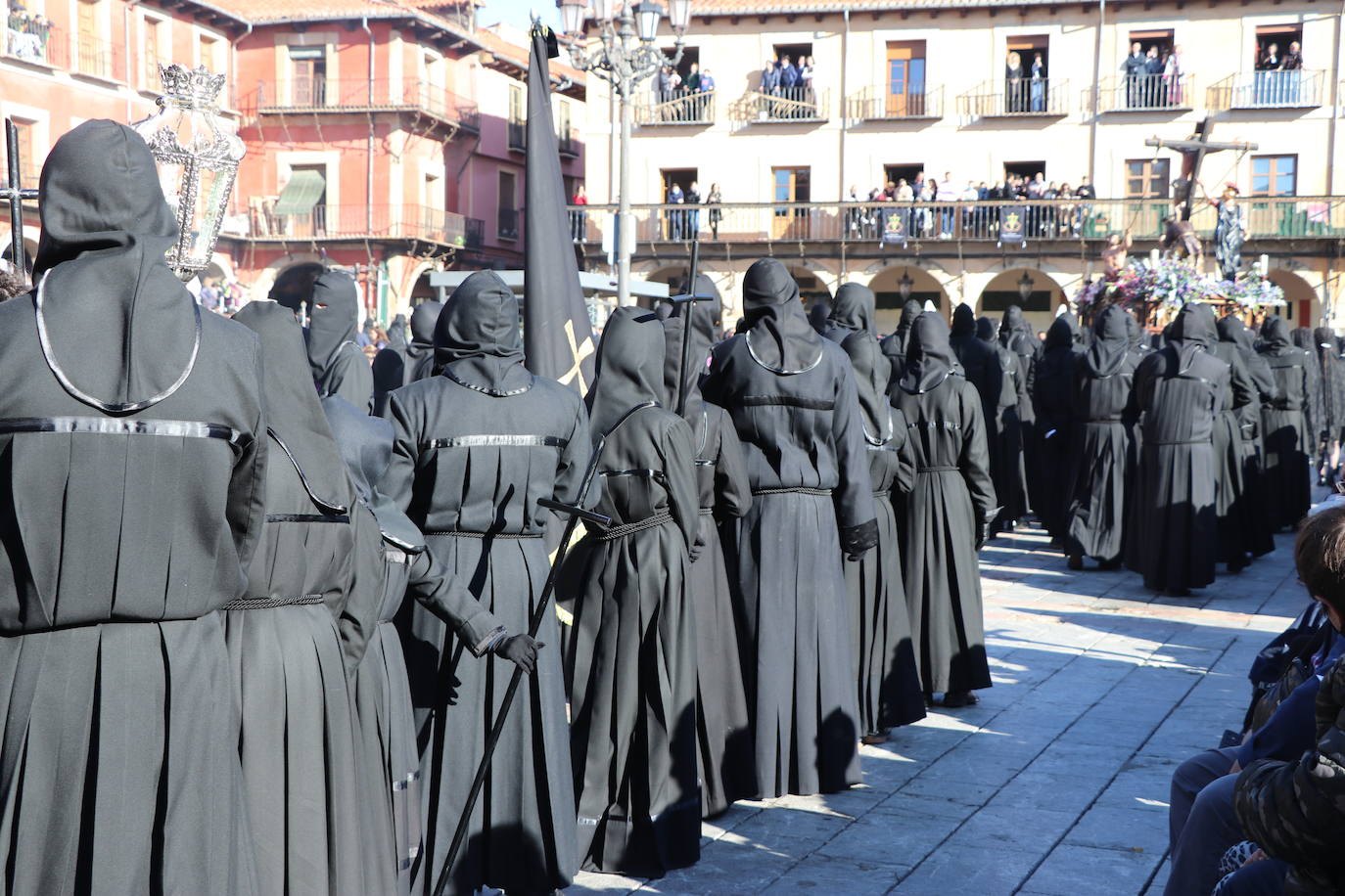 Fotos: Procesión de los Pasos, al completo