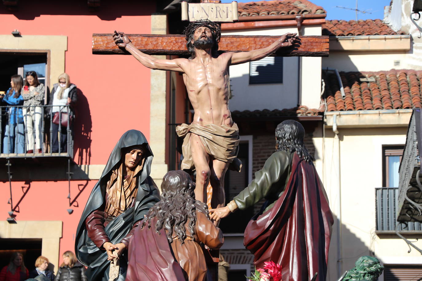 Fotos: Procesión de los Pasos, al completo