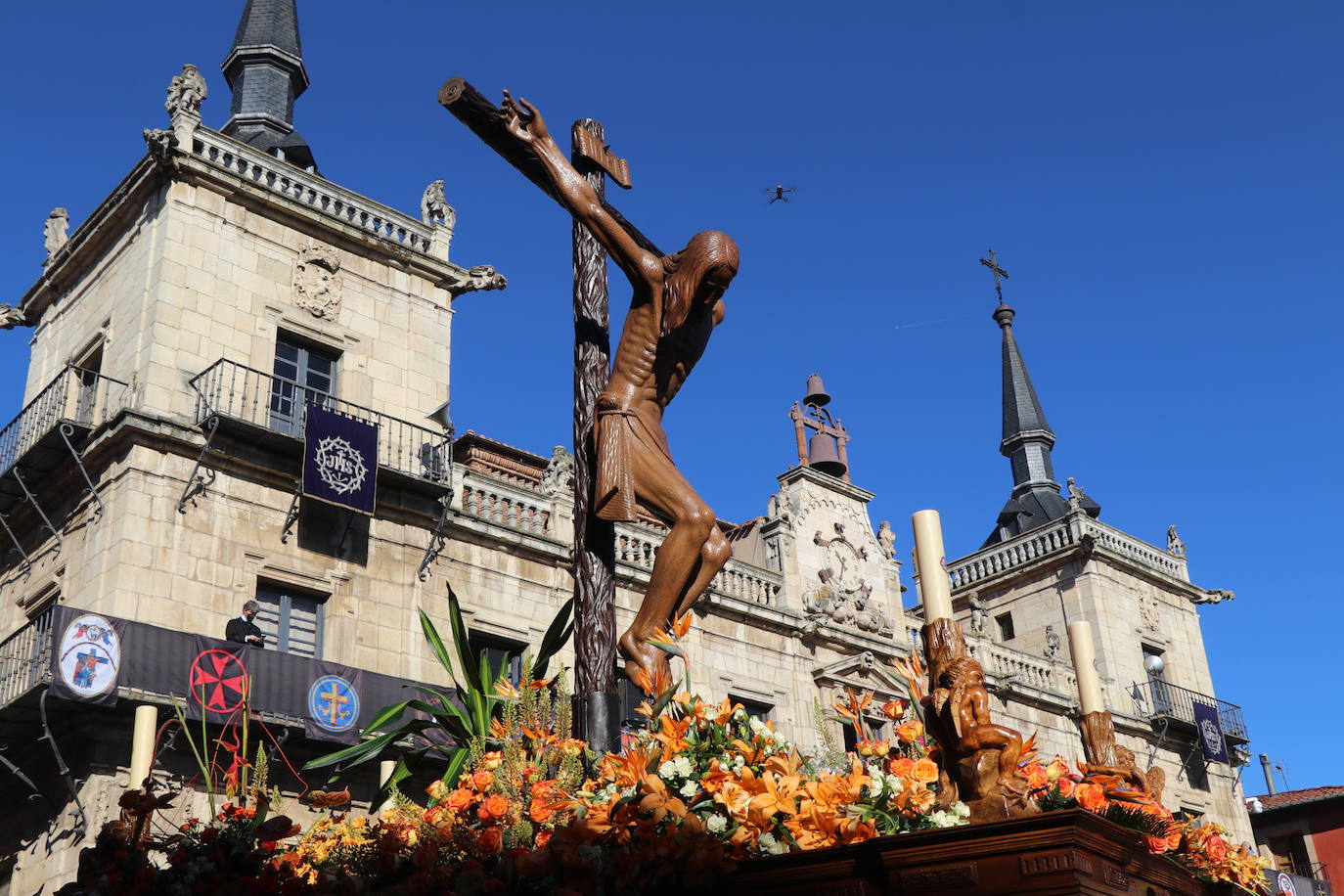 Fotos: Procesión de los Pasos, al completo