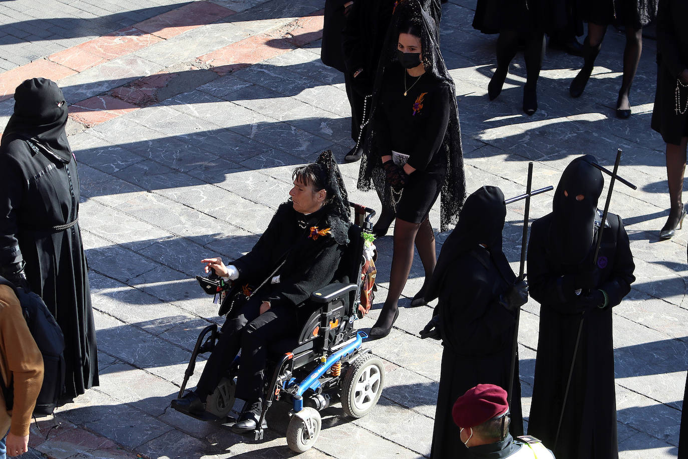 Procesión de los Pasos y acto de El Encuentro en León desde el objetivo del fotógrafo Peio García.