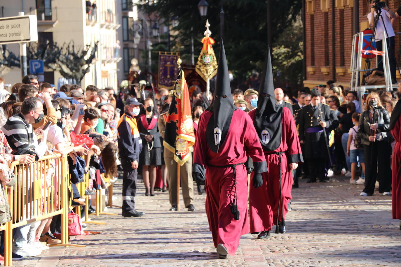 Acto central de la Procesión del Desenclavo en San Isidoro. 