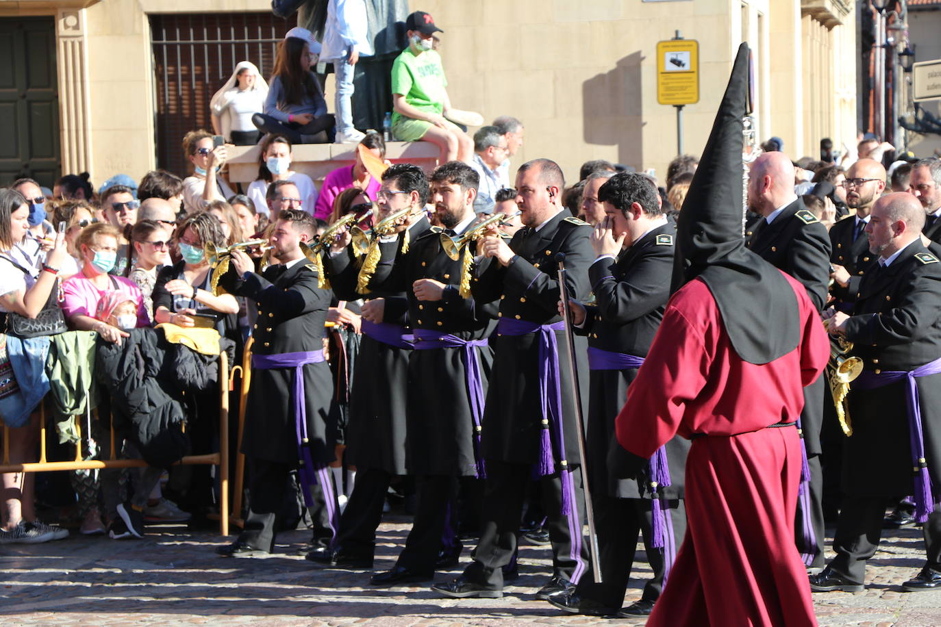 Acto central de la Procesión del Desenclavo en San Isidoro. 