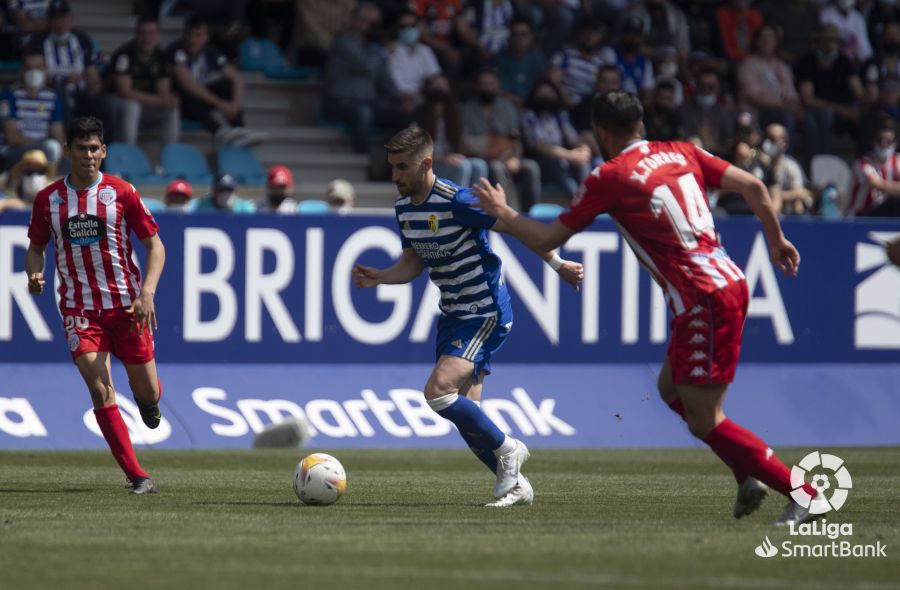 El conjunto berciano supera con autoridad al Lugo en El Toralín.