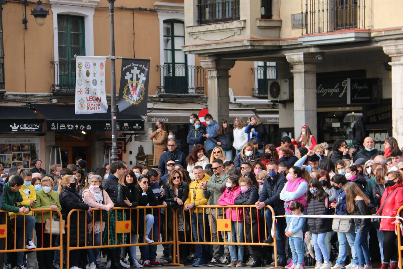 Fotos: El turismo llena las calles de León