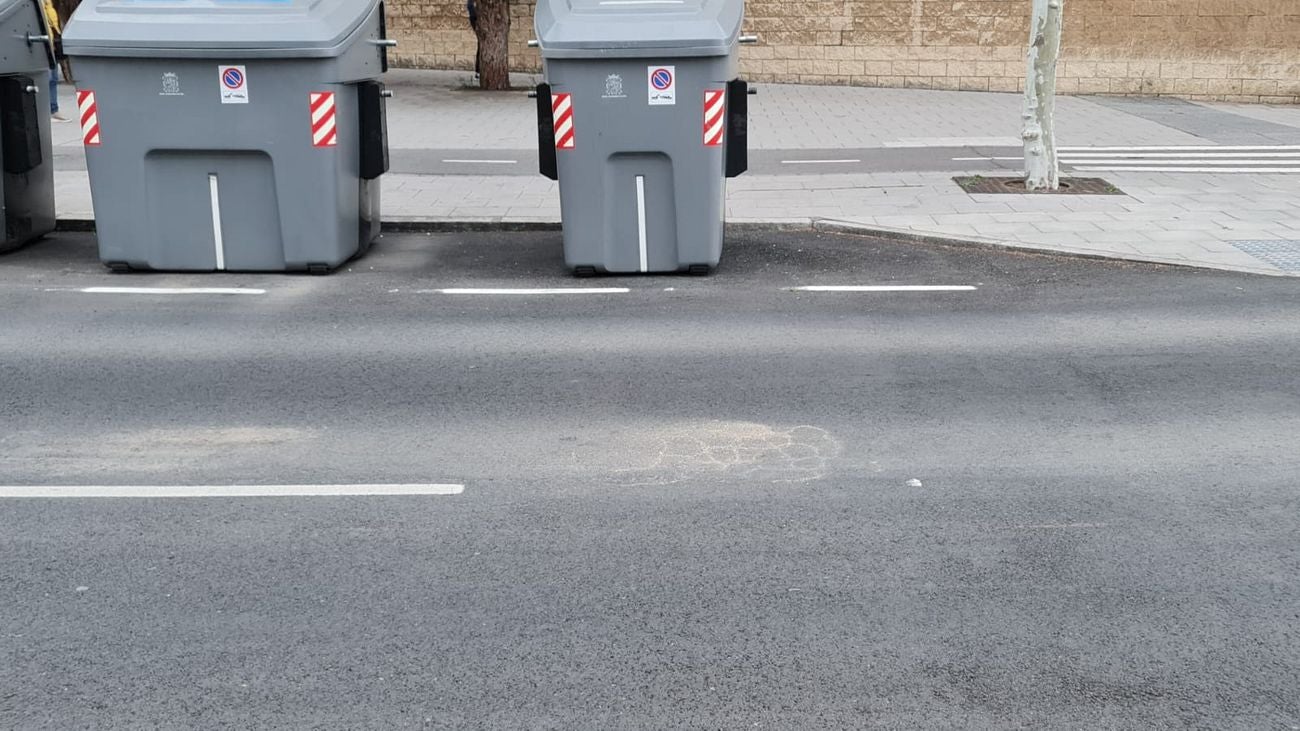 El plan de asfaltado de la ciudad, que llegó a algunos puntos en octubre de 2021, da muestras de 'fatiga' en los viales y se deja ver un material visiblemente deriorado pese al escaso tiempo transcurrido | El 'plan de asfaltado' tiene un coste de cuatro millones de euros para la ciudad. 