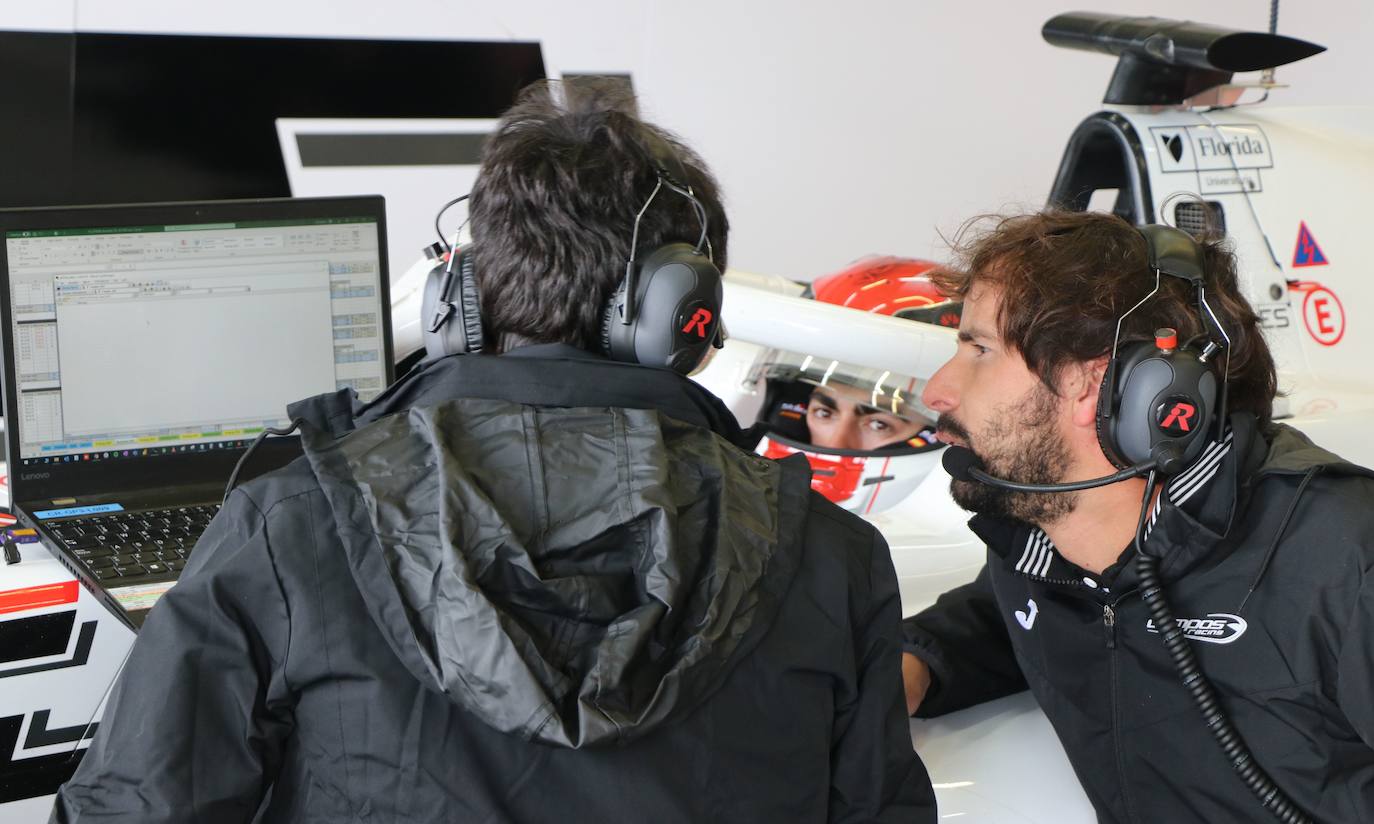 leonoticias acompaña al piloto leonés en una sesión de entrenamientos en Jerez.