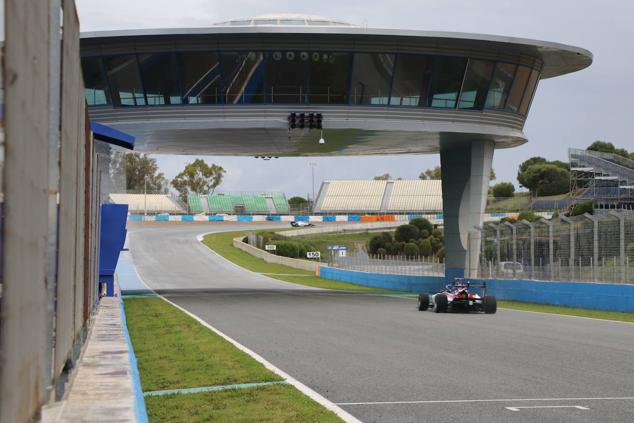 leonoticias acompaña al piloto leonés en una sesión de entrenamientos en Jerez.