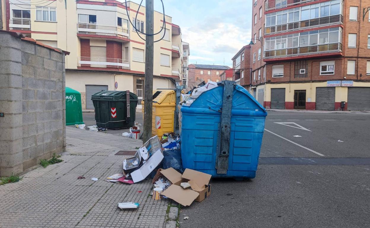 La portavoz de la formación liberal ha remarcado que todos los días las quejas vecinales en torno a la calidad de la limpieza en los distintos barrios son constantes, habituales y en aumento.