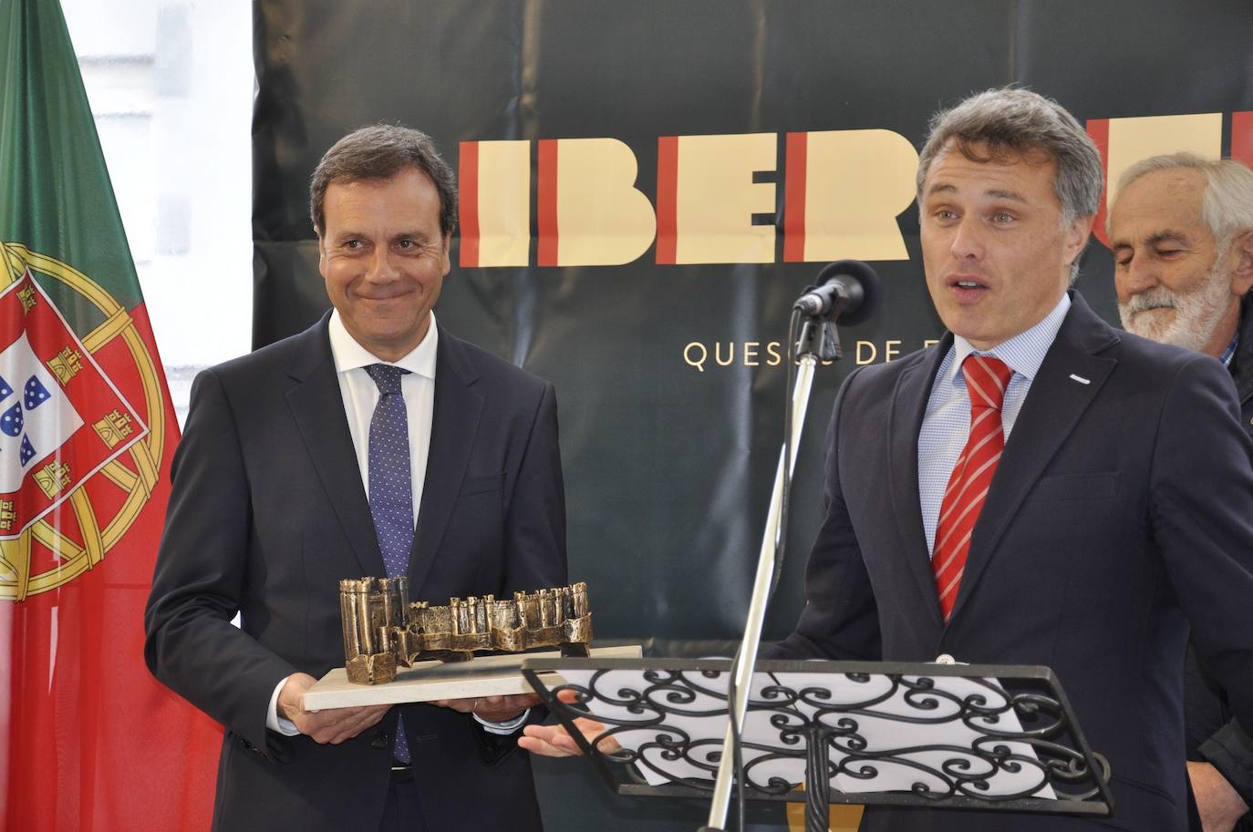 Iberqueso abre sus puertas en Valencia de Don Juan con más de 30 productores de la península ibérica.