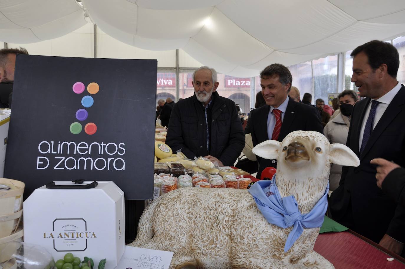 Iberqueso abre sus puertas en Valencia de Don Juan con más de 30 productores de la península ibérica.