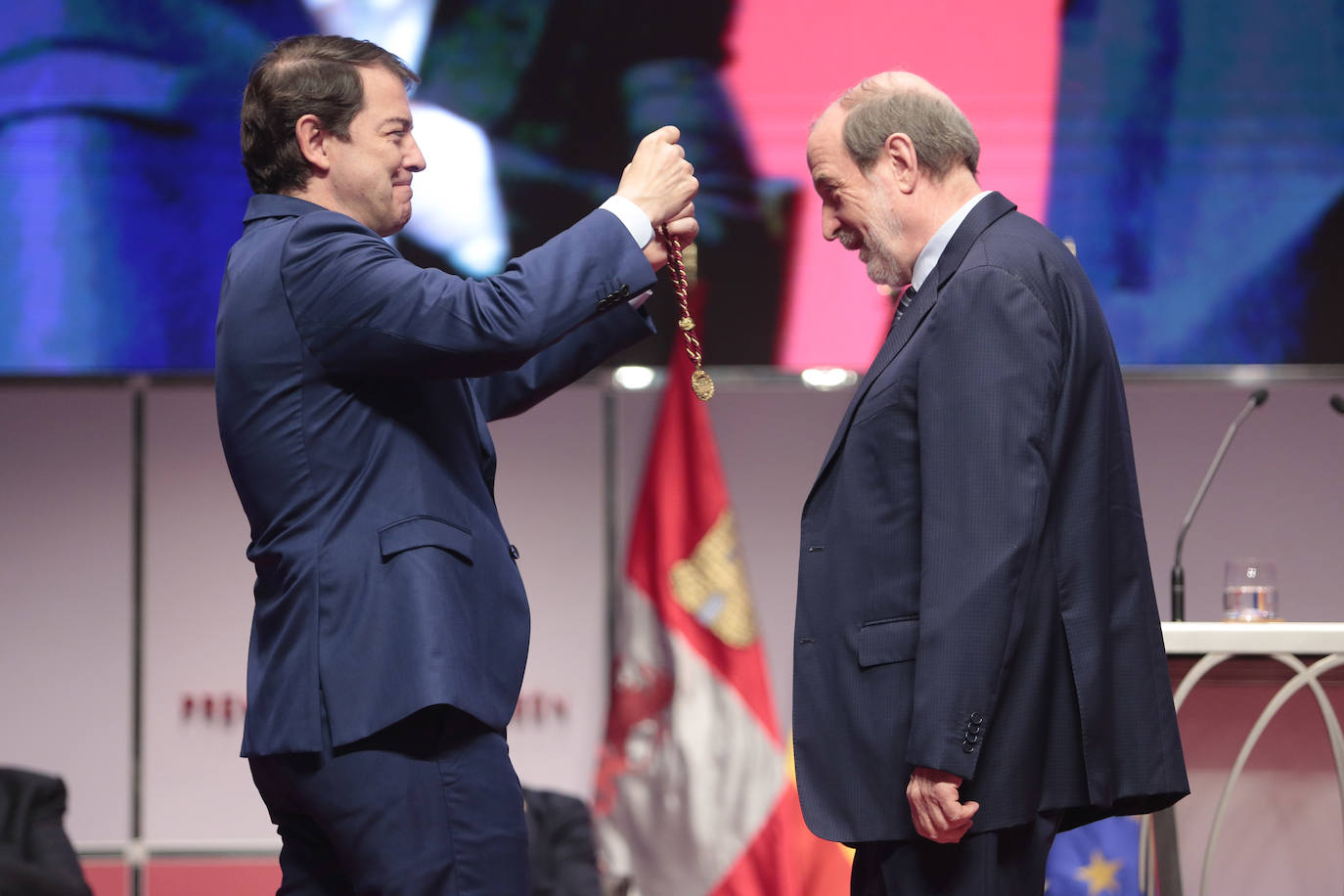 El Teatro Municipal de La Bañeza acoge el acto de entrega de los Premios Castilla y León 2021 