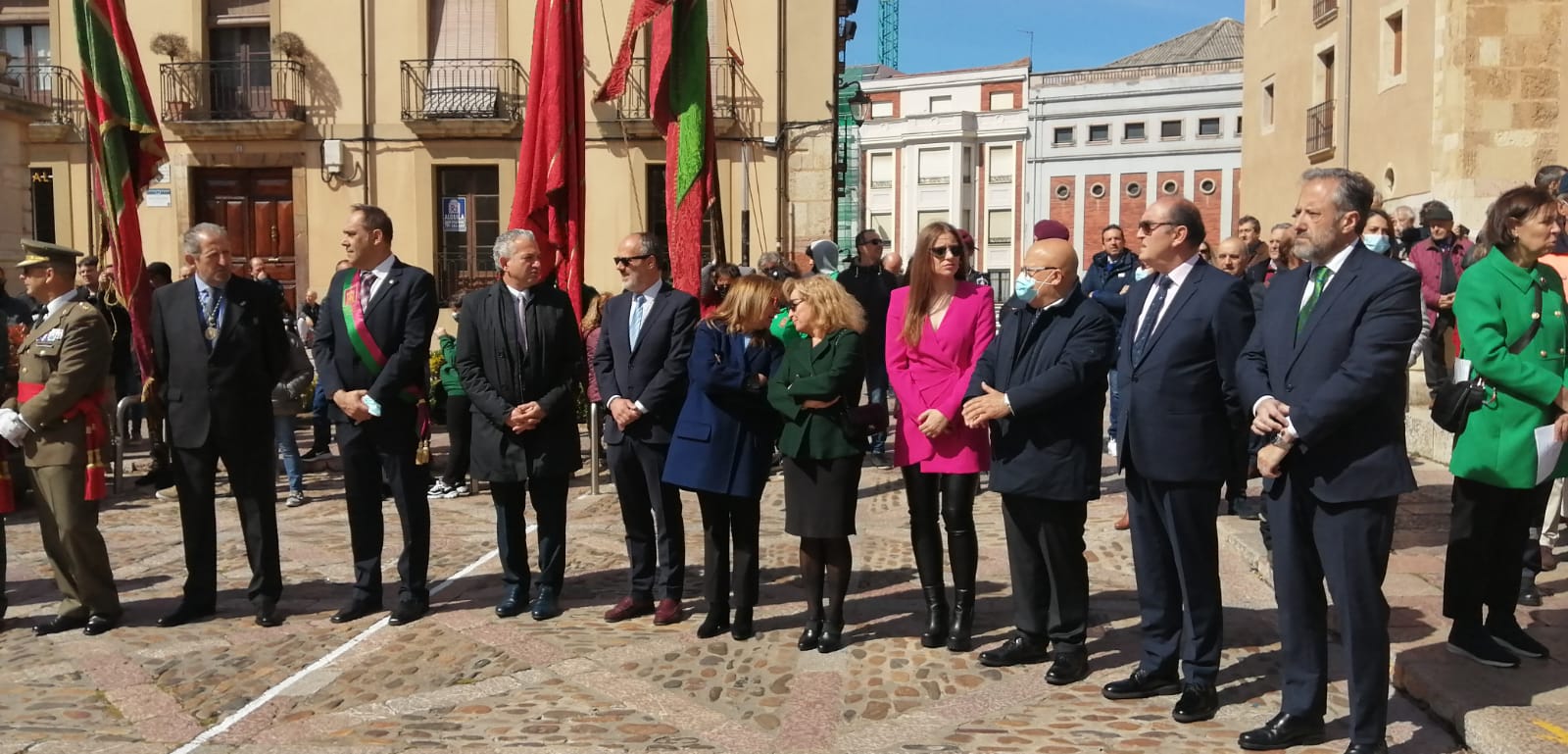 El cabildo firma las tablas, se queda con el cirio y los hachones