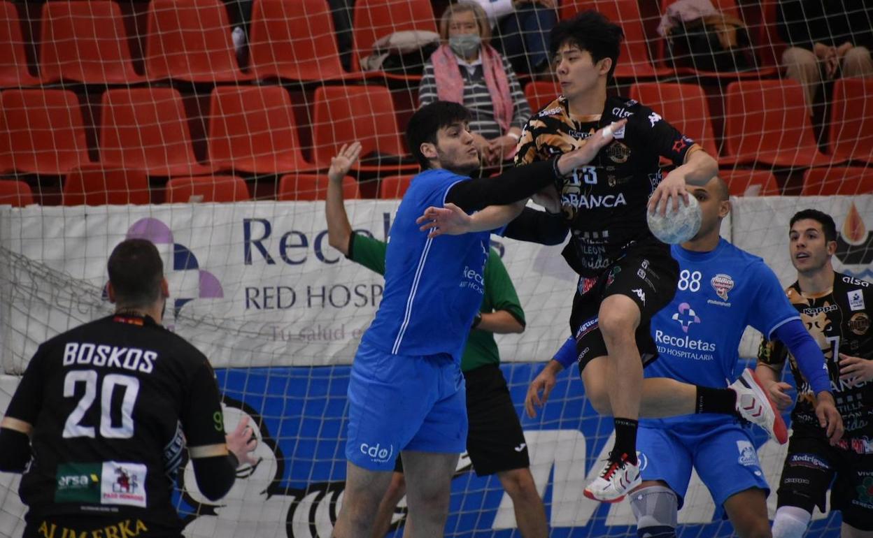 Imagen del encuentro entre Atlético Valladolid y Ademar León. 