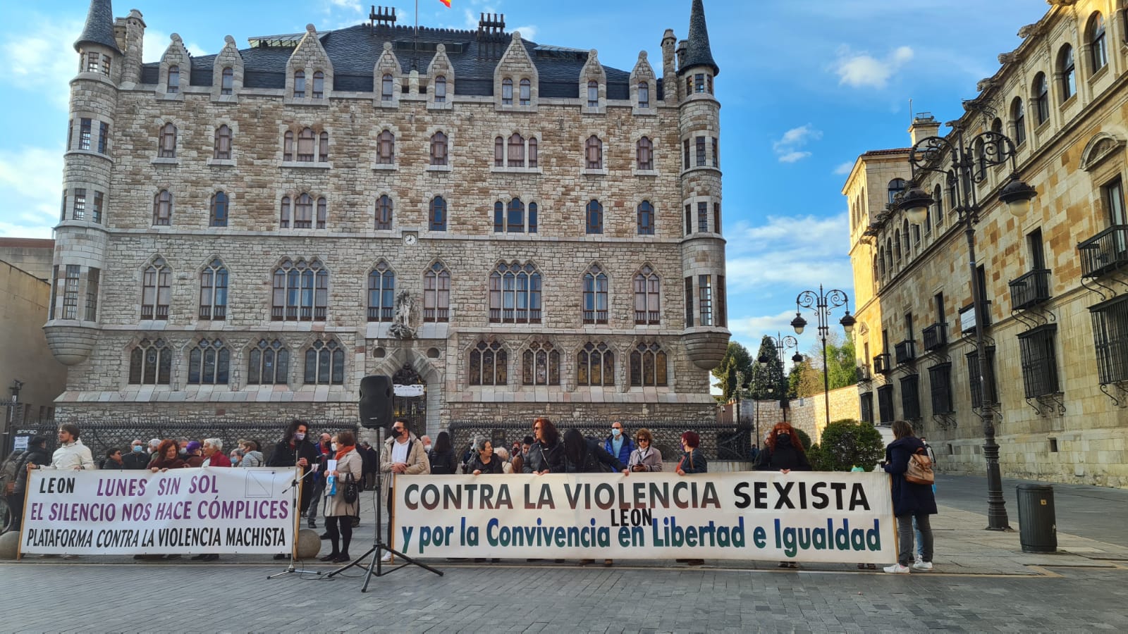 Fotos: León se conmueve en un nuevo Lunes sin Sol