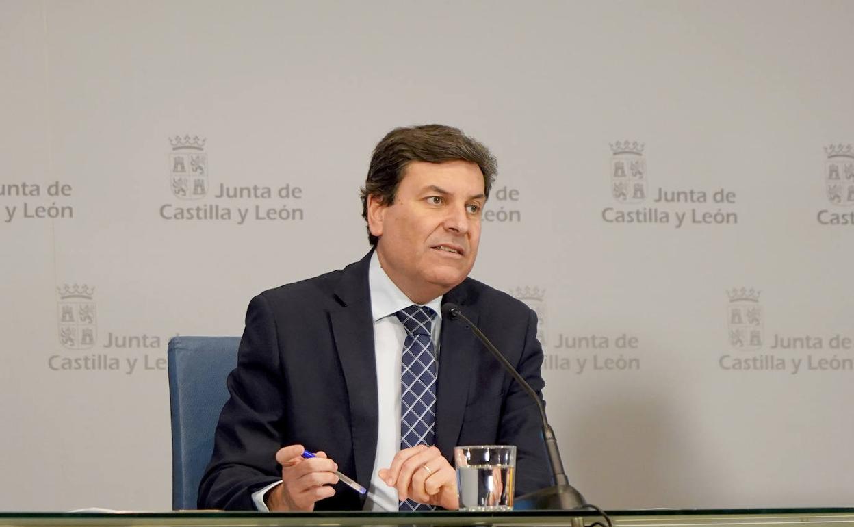 El portavoz de la Junta, Fernández Carriedo, en la rueda de prensa posterior al consejo de gobienro.