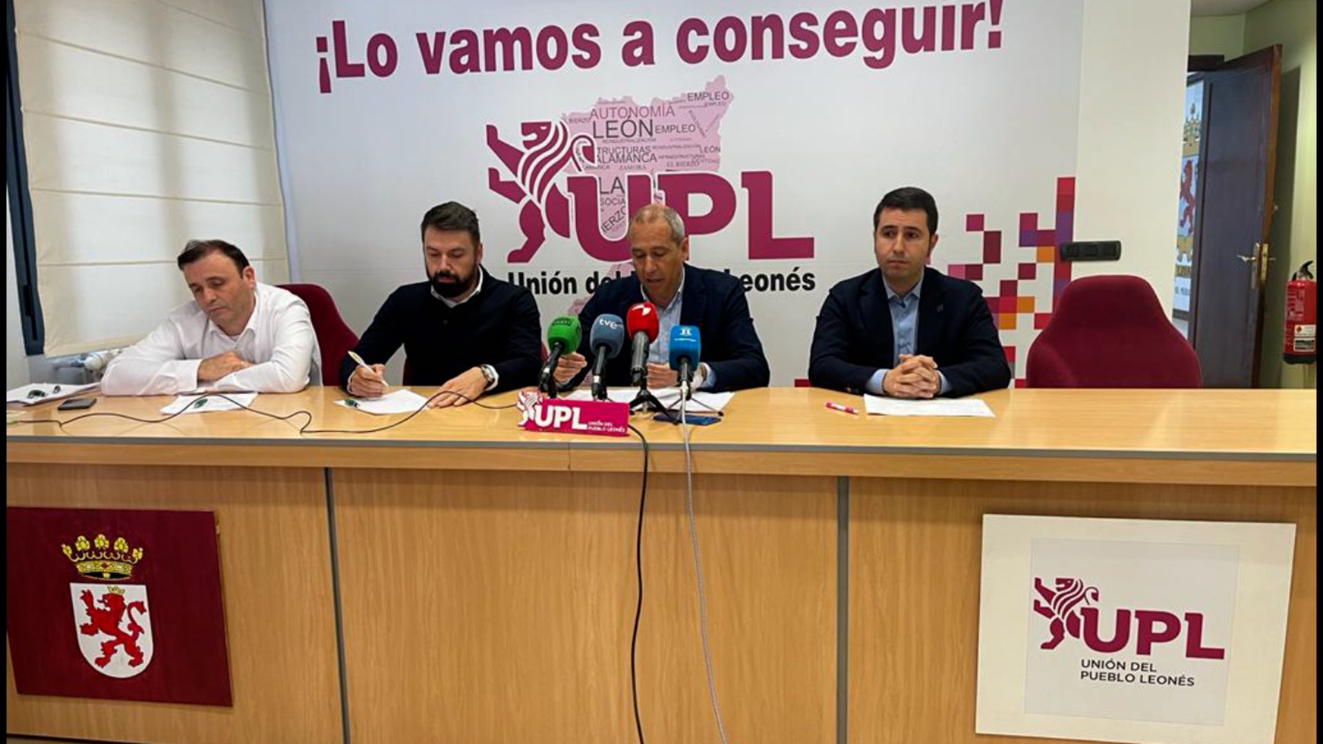UPL se opone a los macroparques eólicos y presenta alegaciones al proyecto de la Montaña Central Leonesa