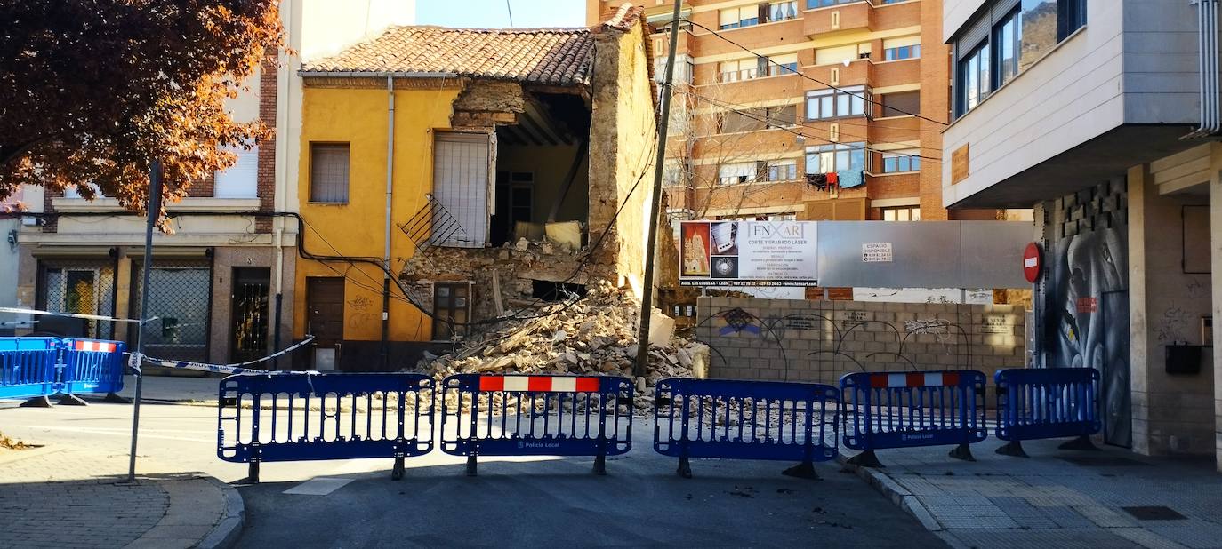 Fotos: Un edificio de León capital se derrumba en plena noche