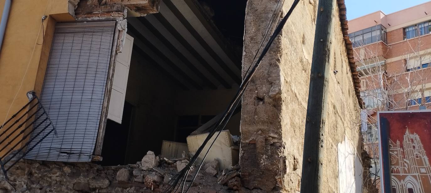 Fotos: Un edificio de León capital se derrumba en plena noche