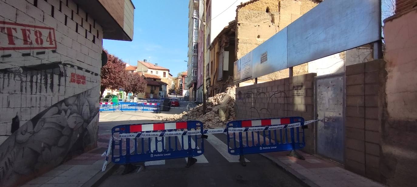 Fotos: Un edificio de León capital se derrumba en plena noche