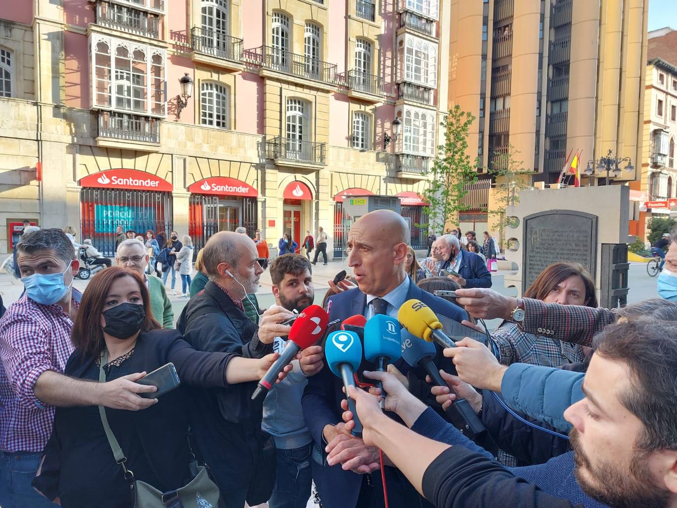 José Antonio Diez y Pilar Carnero se disputan la secretaría general de la agrupación local de PSOE de León