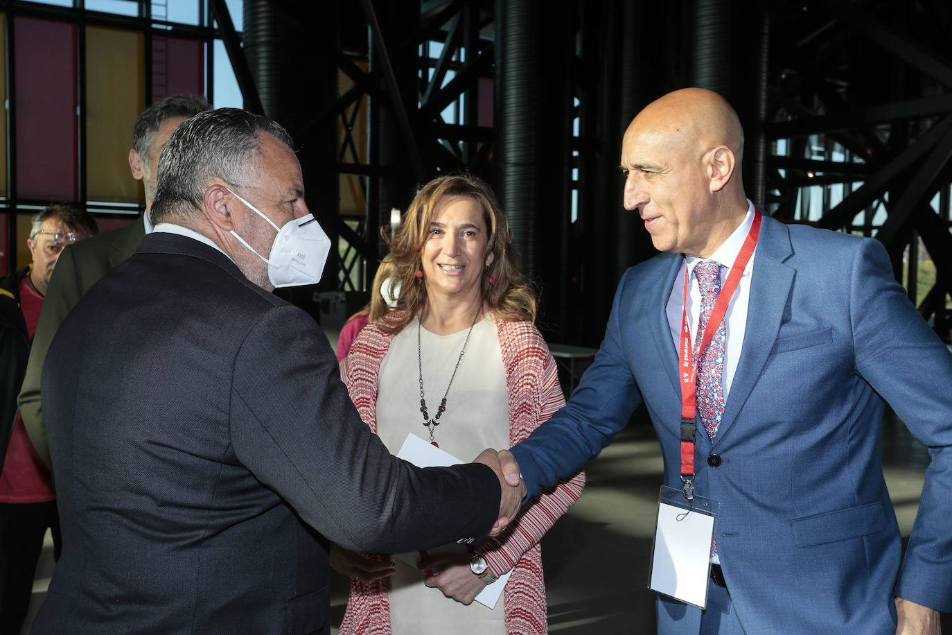 nauguración de la segunda jornada del HUB Internacional de Innovación y Emprendimiento Tecnológico de Castilla y León. En la imagen, el alcalde, José Antonio Diez; el presidente de la Diputación, Eduardo Morán y el presidente del Círculo Empresarial Leonés, Julio César Álvarez.