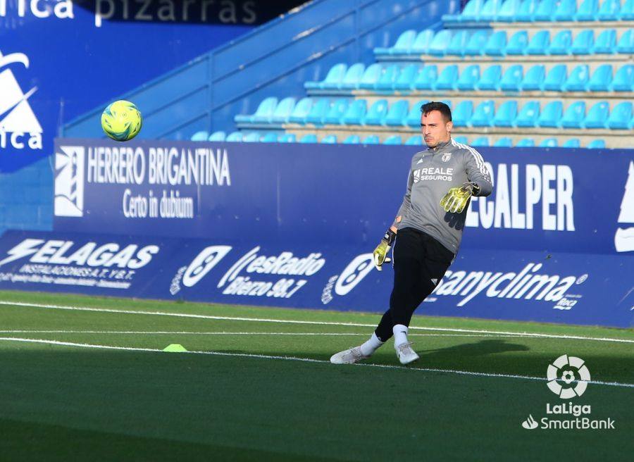 Imágenes del encuentro entre la SD Ponferradina y el Burgoc CF. 