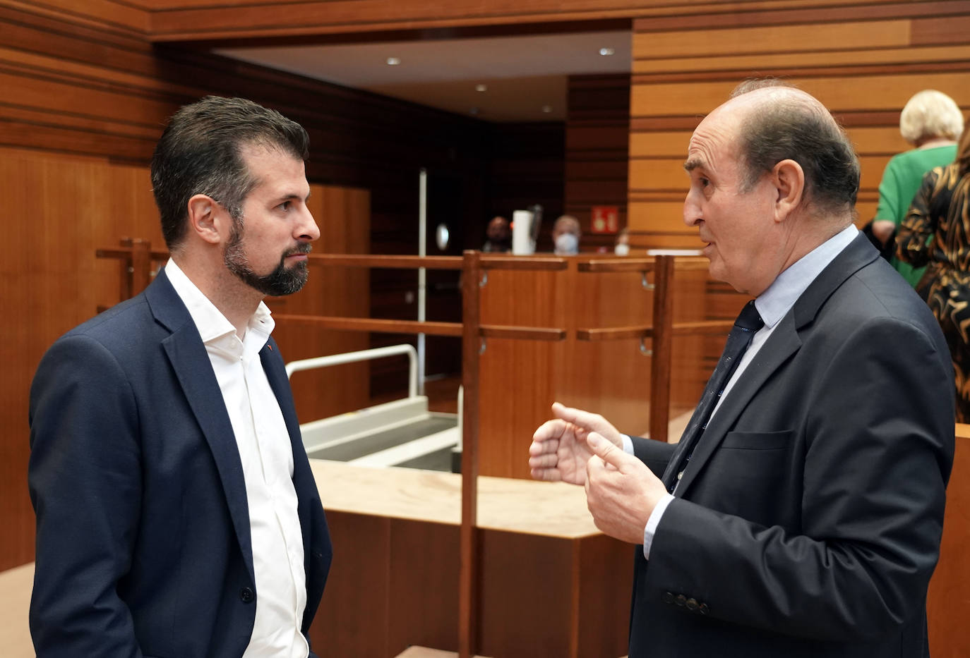 El Procurador del Común, Tomás Quintana, presenta el Informe Anual correspondiente al año 2021 en un pleno monográfico de las Cortes de Castilla y León