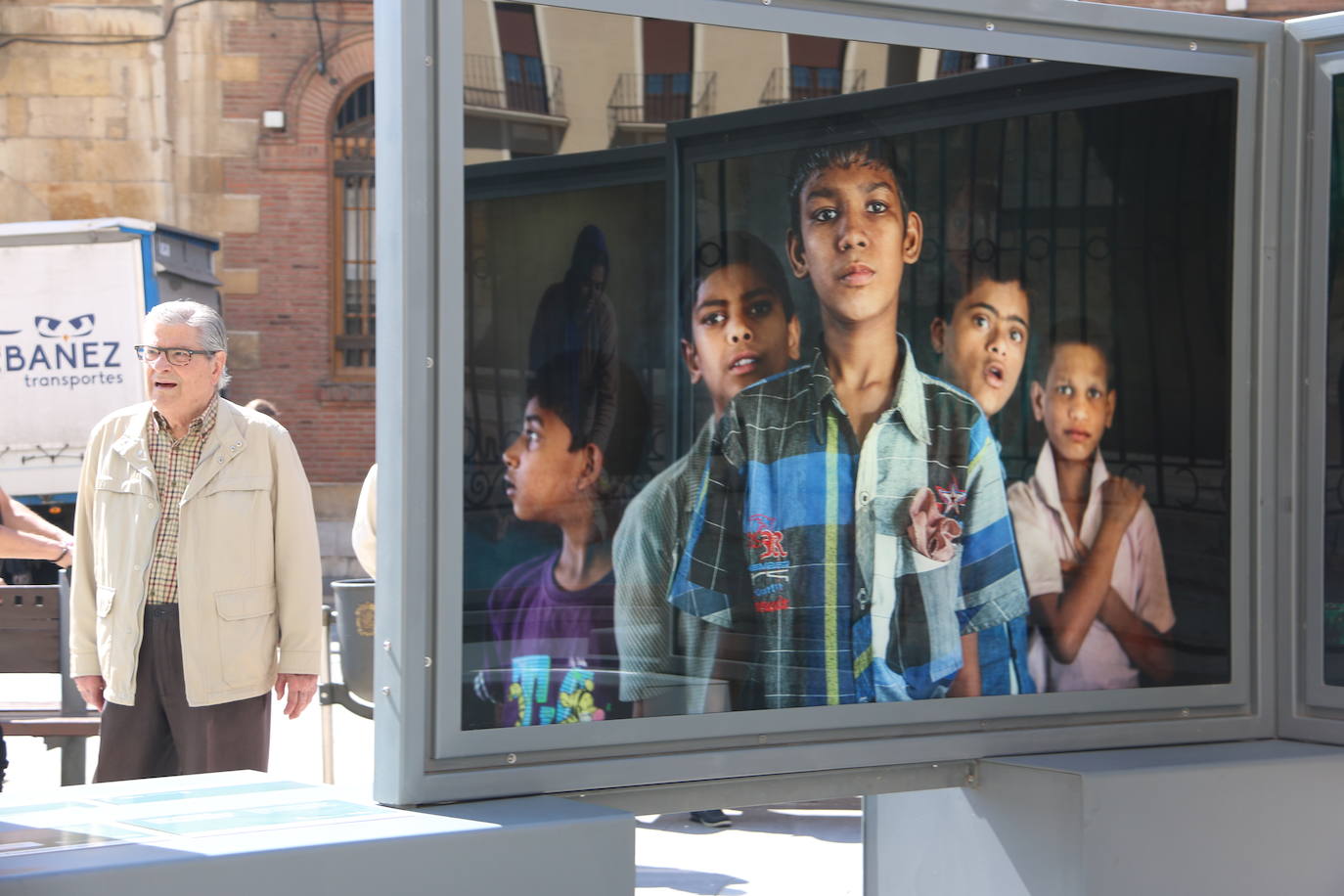 Presentación de la exposición fotográfica 'Tierra de sueños'