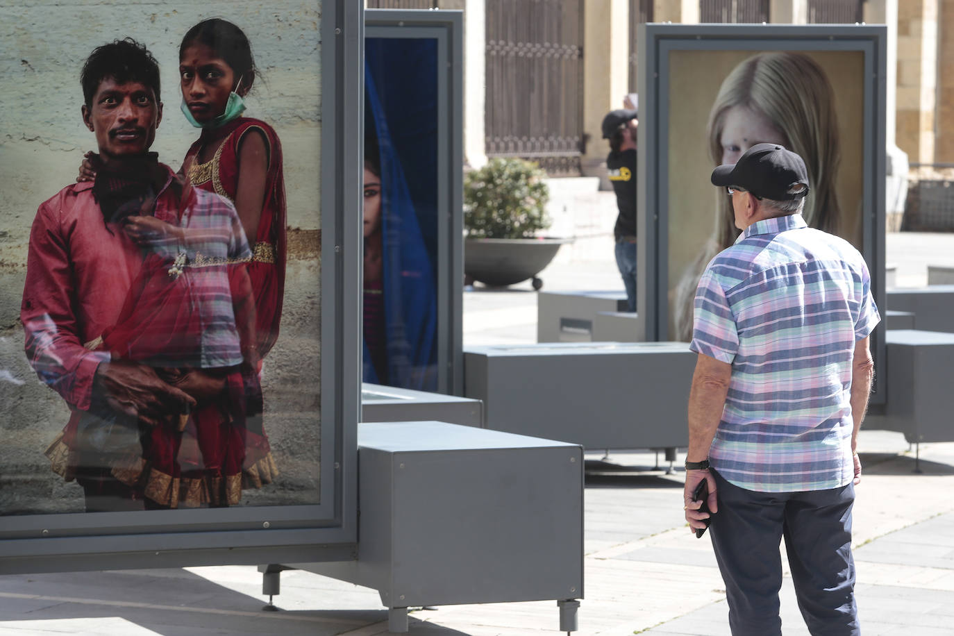 Presentación de la exposición fotográfica 'Tierra de sueños'