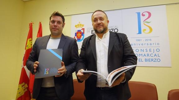 El portavoz de CB en el Consejo Comarcal del Bierzo, Iván Alonso (i), junto al presidente de la institución, Gerardo Álvarez Courel. 