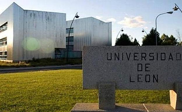 Fachada de la Universidad de León. 