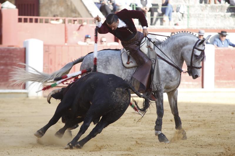 Fotos: Cartel de la Feria de San Juan y San Pedro