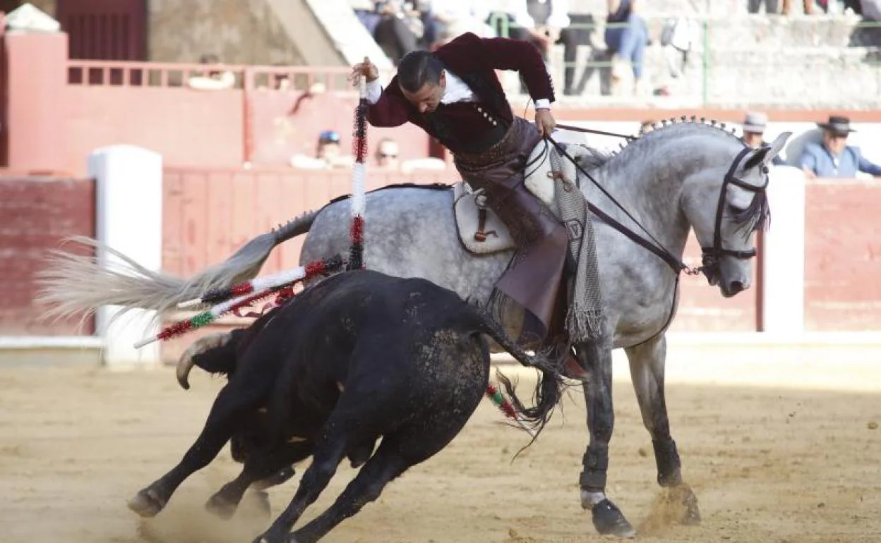 Ventura, El Fandi, Cayetano, El Juli, Manzanares y Roca Rey en el cartel de  la Feria de San Juan y San Pedro | leonoticias.com