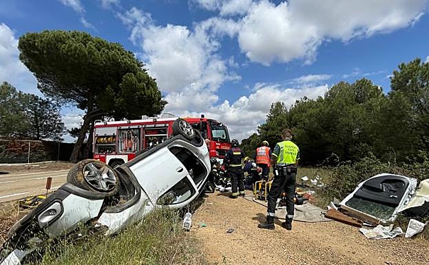Una persona resulta herida tras volcar con su turismo entre La Bañeza y Castrocontrigo