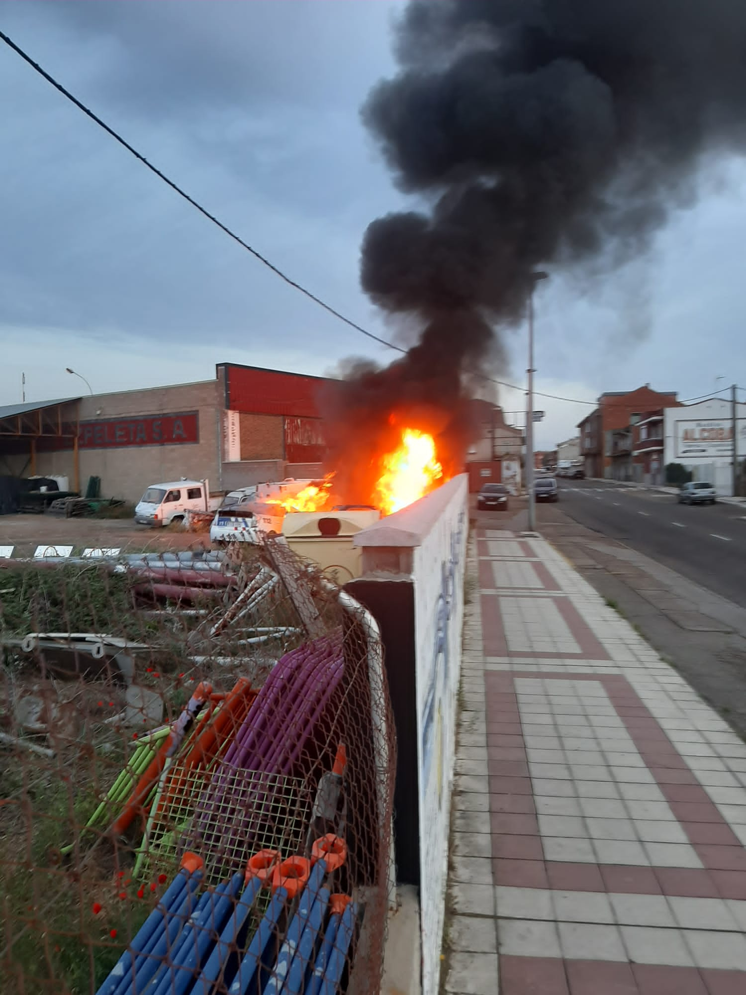 Fotos: Incendio en el almacén de obras de San Andrés