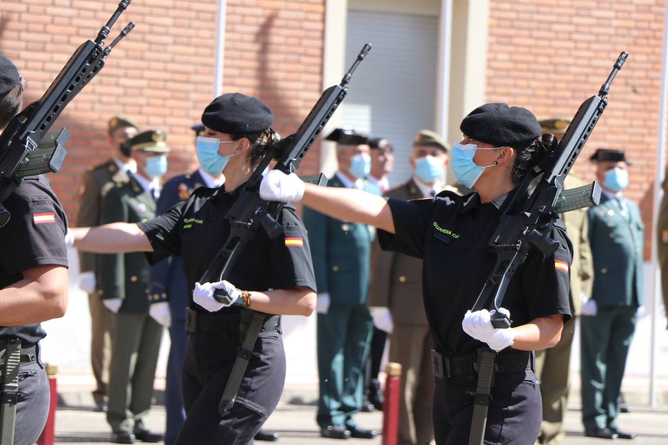 Fotos: Actos conmemorativos del 178 aniversario de la Guardia Civil en León